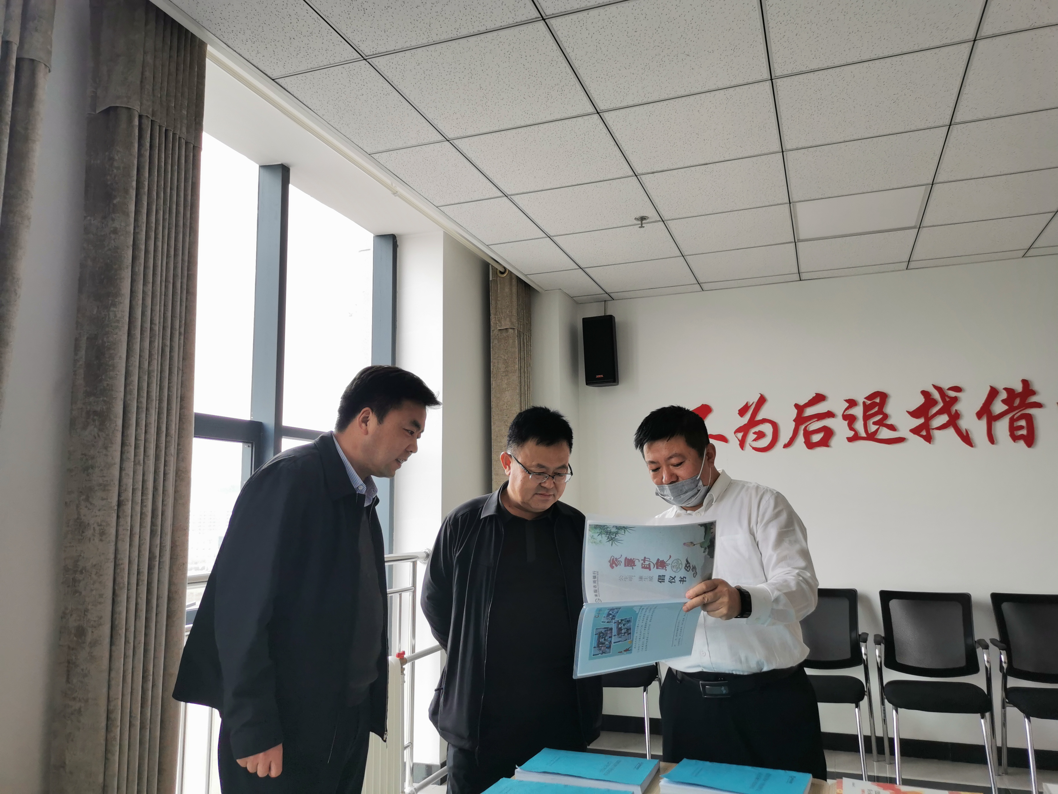 clip_image003.jpg clip_image003.jpg